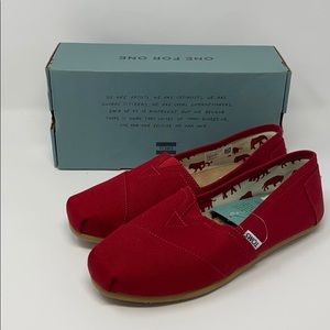 TOMS Classic Red Canvas size 9